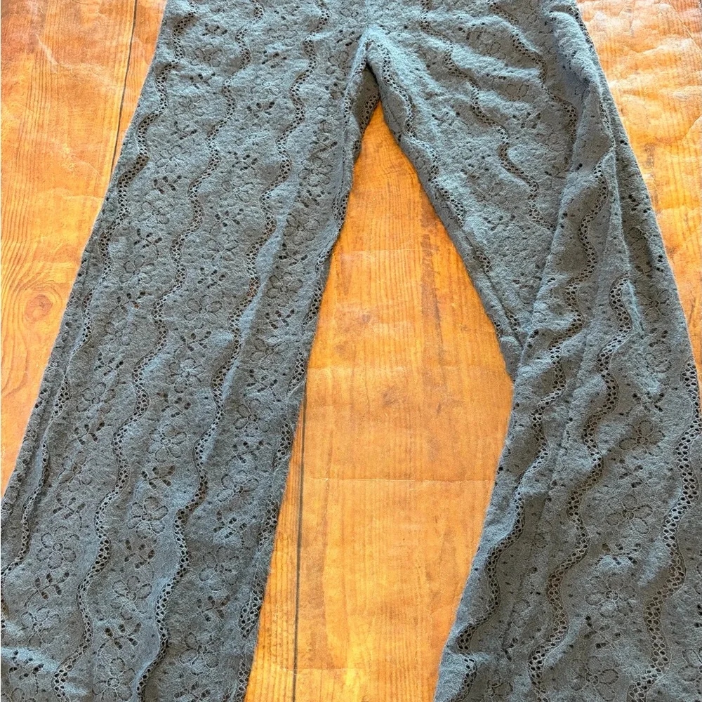 Urban Outfitters elegant lace